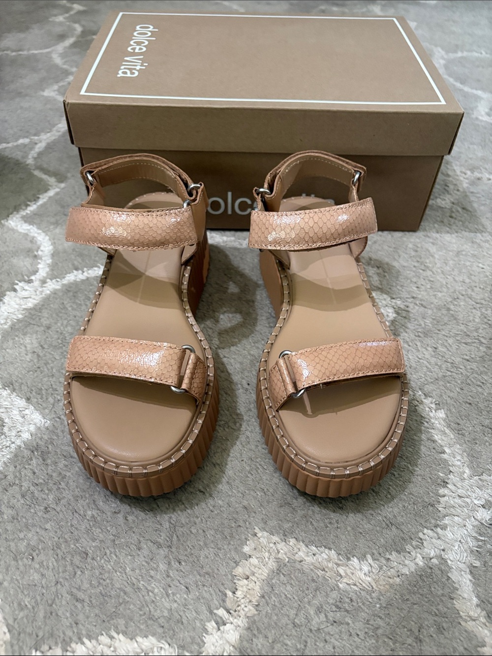 Dolce Vita Debra, Toffee embossed leather strap platform sandal size 7.5 - Picture 13 of 17